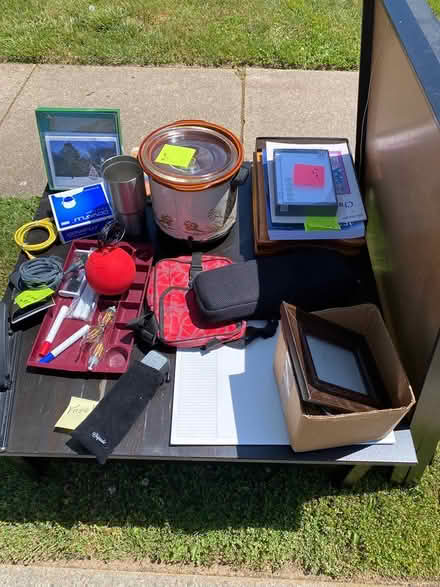 Photo of free Miscellaneous house and electronics (1767 N. Dove Rd, Yardley, Pa) #2