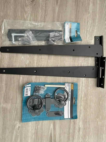 Photo of free Gate hinges (SG19) #1