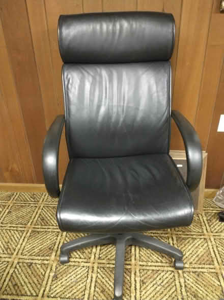 Photo of free Office/Desk/Computer chair (Oregon) #1