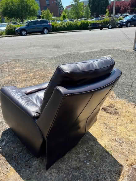 Photo of free Flexsteel leather rocker recliner (Adjacent to Olympic College) #4