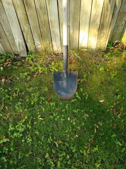 Photo of free Shovel (Petworth) #1