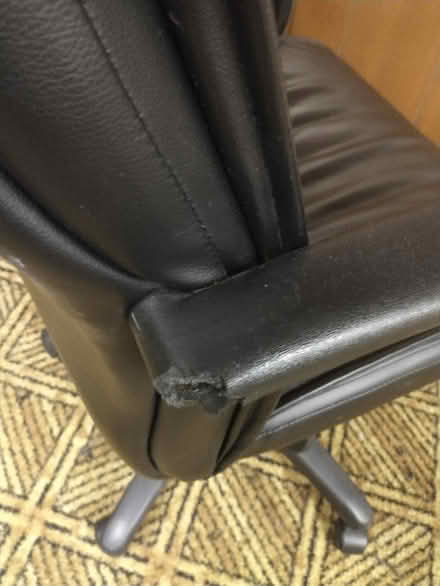 Photo of free Office/Desk/Computer chair (Oregon) #2