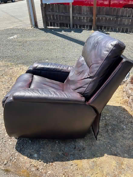 Photo of free Flexsteel leather rocker recliner (Adjacent to Olympic College) #3