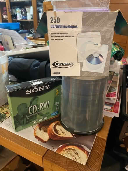 Photo of free Re-writable CD-R’s and covers (E. Cambridge/Northpoint/CX) #1