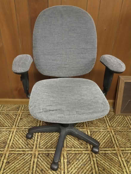 Photo of free Cloth Office/Desk/Computer chair (Oregon) #1