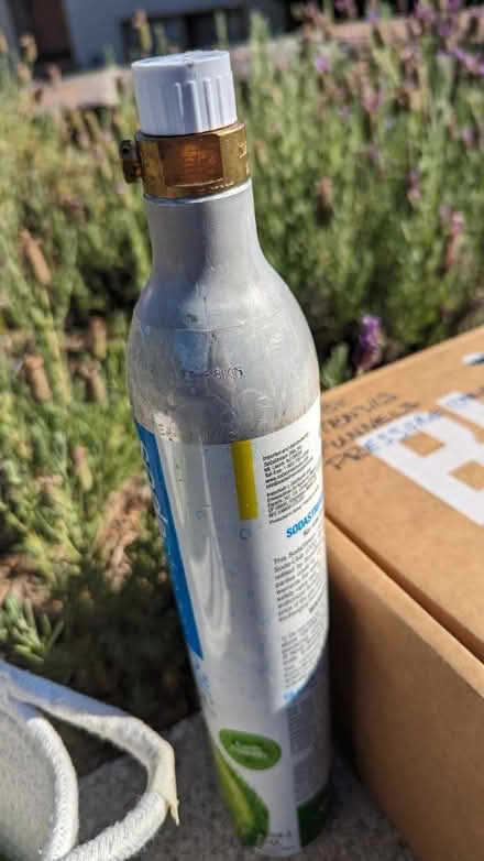 Photo of free Curb alert - 65 Alta Vista Way (near San Rafael high school) #1