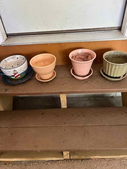Photo of free 4 planting pots (Pine Hills) #2