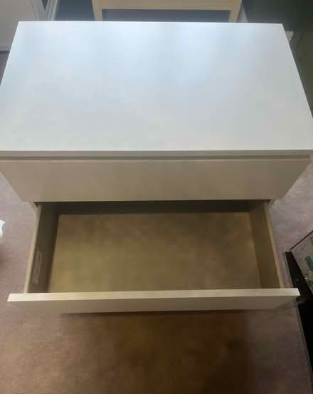 Photo of free Chest of drawers (SW19) #1