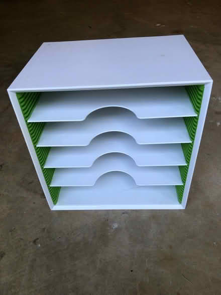 Photo of free Desktop filer (In Reston off of Lawyers Road) #1