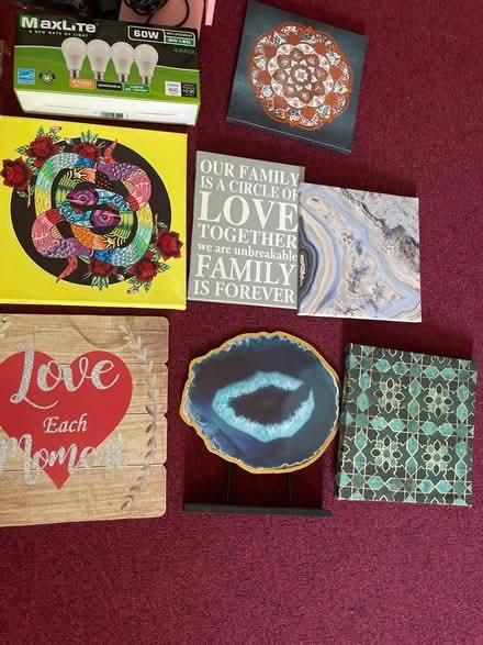 Photo of free decorations, lamps, wall art (Bloomfield) #4