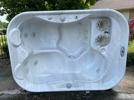 Photo of free Hot tub (Vancouver) #1