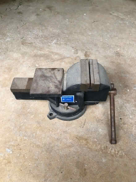 Photo of free Small vise (In Reston off of Lawyers Road) #1