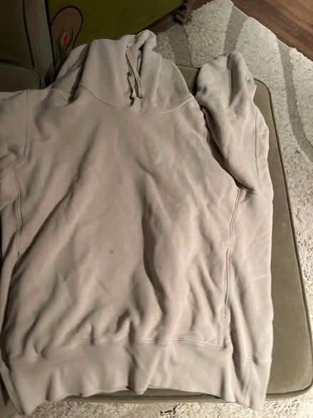 Photo of free Men’s slim jeans and M sweatshirt (Chevy Chase DC) #4