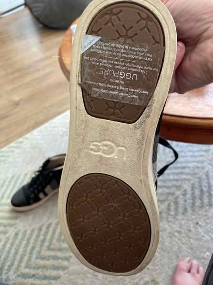 Photo of free Uggs sneakers sz 6-6.5 (Limehouse E1) #3