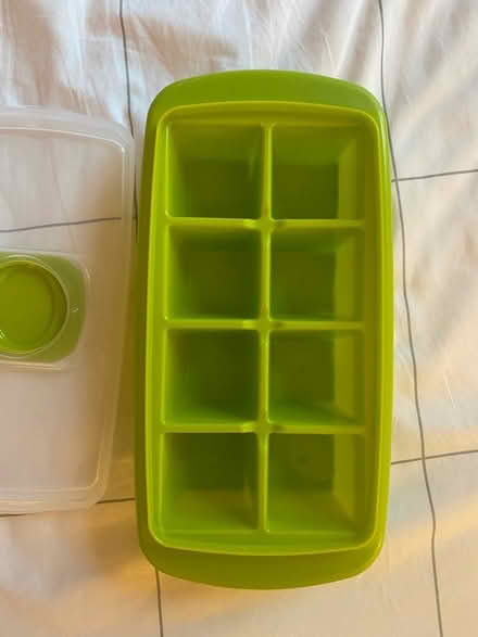 Photo of free ice tray (Capitol Hill Tower) #1