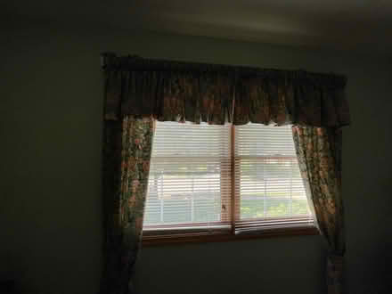 Photo of free Bedroom drapes and valence (Riverside il) #3