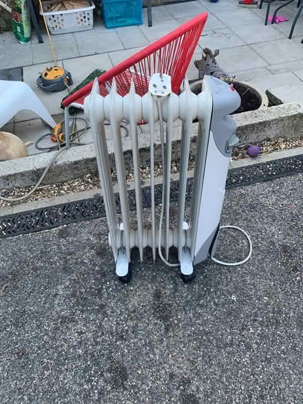 Photo of free Oil radiator (BD10 Eccleshill) #1