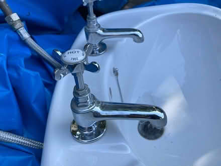 Photo of free Traditional sink and taps (New Brighton) #2