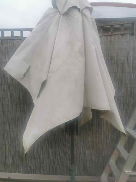Photo of free Parasol (Thamesmead, SE28) #1