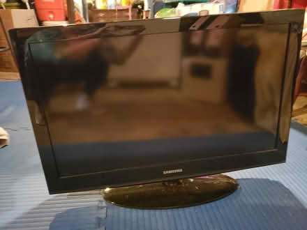Photo of free 36 in Samsung TV (North Waltham) #1