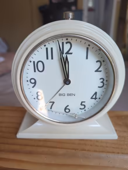 Photo of free Table clock (Beacon, NY) #1