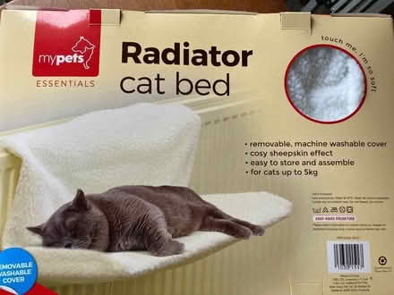 Photo of free Cat radiator bed (West Moors BH22) #1
