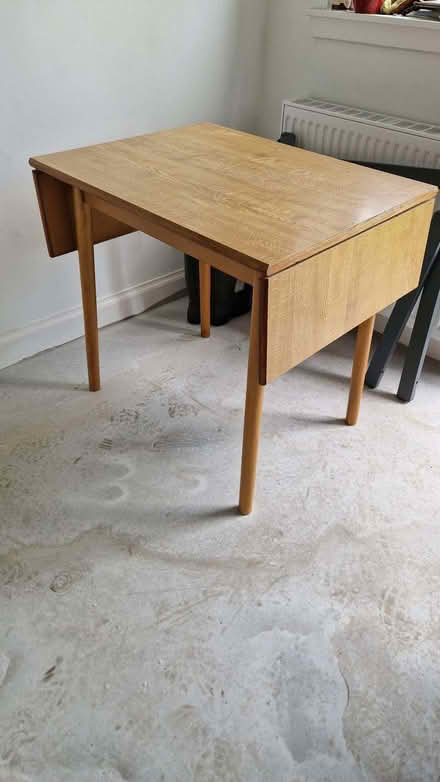 Photo of free Small drop leaf table (Saint Ninians FK7) #1