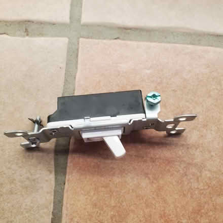 Photo of free Light switch (Carlisle / Gibson) #2