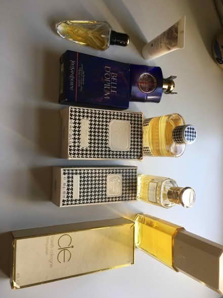 Photo of free Eau de parfum (BT7) #1