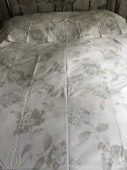 Photo of free Quilt Cover and 2 Pillow cases (Walmley, Sutton Coldfield. B76) #1