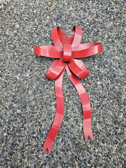 Photo of free Holiday door decoration (Mercer Island, the Lakes) #1