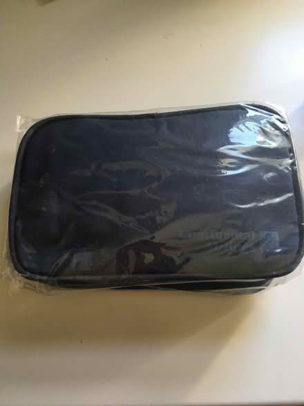 Photo of free Travel toiletries bag Continental Airways (BT7) #1