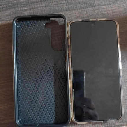Photo of free Sunflower phone case (Severn) #2