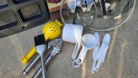 Photo of free Random kitchen items (2808 Profitt Path, Edgewood) #4