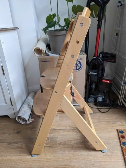 Photo of free Toddler high chair (Safety 1st) (Streatham SW16) #2