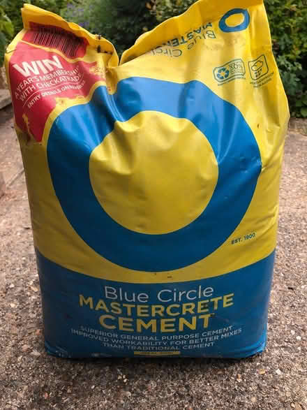 Photo of free 25kg bag of cement (Hitchin SG4) #1