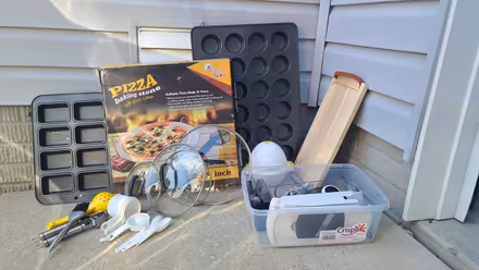 Photo of free Random kitchen items (2808 Profitt Path, Edgewood) #1