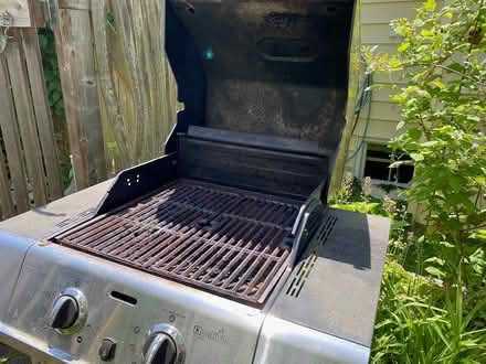 Photo of free Char-Broil Gas Grill (Ballard) #2