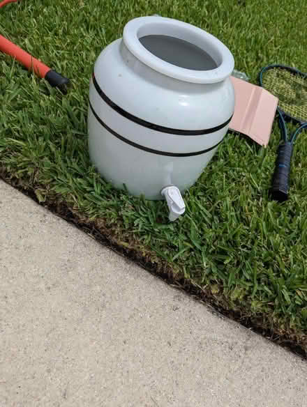 Photo of free 5 gallon water dispenser (West Palm Beach) #1