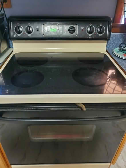 Photo of free GE Electric Stove (Pleasant Valley) #1