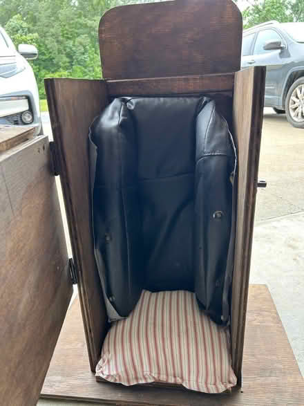 Photo of free Bailey chair for dogs (Southern Chesapeake) #4