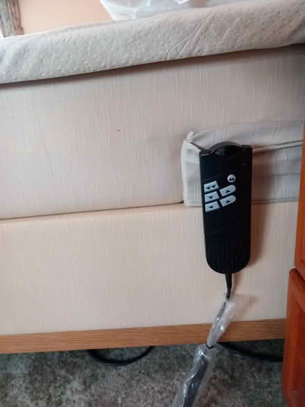 Photo of free Bed double (Bordon) #4