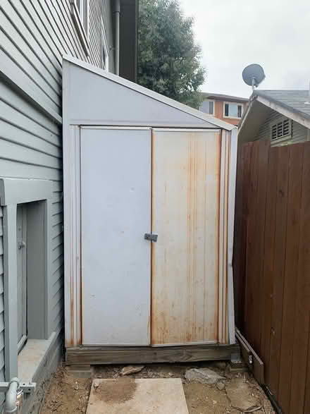 Photo of free shed (Eagle rock) #1