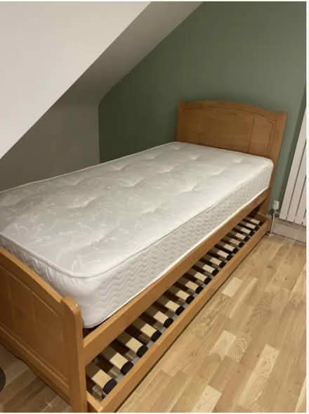 Photo of free M&S Under and Over Bed (Oxford OX2) #1