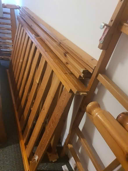 Photo of free Bunk bed can use as 2 singles (WD24 Watford) #2