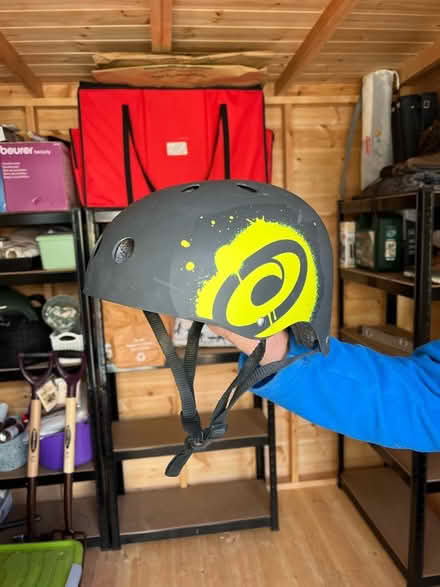 Photo of free Osprey skateboard helmet (BA2) #1