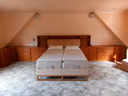 Photo of free Bed double (Bordon) #1