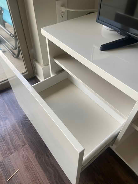 Photo of free White gloss tv unit (not the TV!) (Montford / Madison Park area) #2