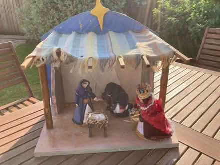 Photo of free Nativity crib with Mary, Jesus, Shepherd and Wise man (Flemingston CF62) #1