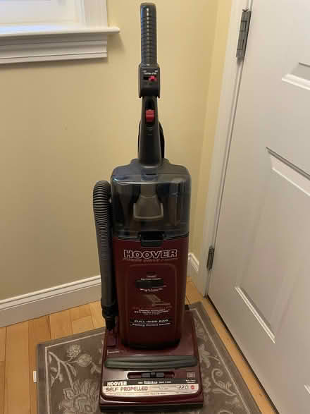 Photo of free Vacuum Cleaner (Hyde Park) #1